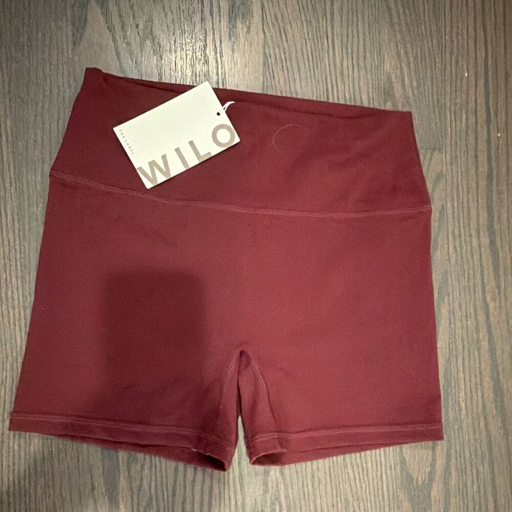 WILO High-Waisted Biker Shorts Burgundy Wine Red Athletic Workout Women's M, NWT